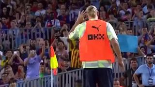 Aplausos a Haaland: así recibieron al noruego cuando salió a calentar en el Camp Nou | VIDEO
