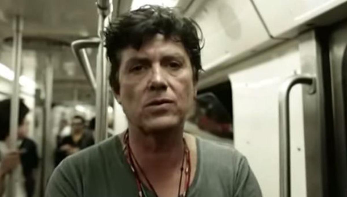 YouTube: vocalista de 'Caifanes' exige justicia por Ayotzinapa