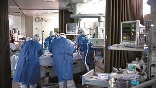 Colegio Médico pide a Mazzetti equipos de protección para galenos que atienden a pacientes COVID-19