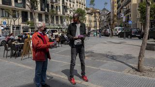 Quién es Serigne Mbaye, el candidato a un escaño en Madrid que desafía el statu quo político en España