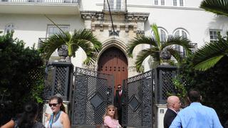 Hallan cadáveres de dos hombres en la antigua lujosa mansión Versace de Miami Beach 