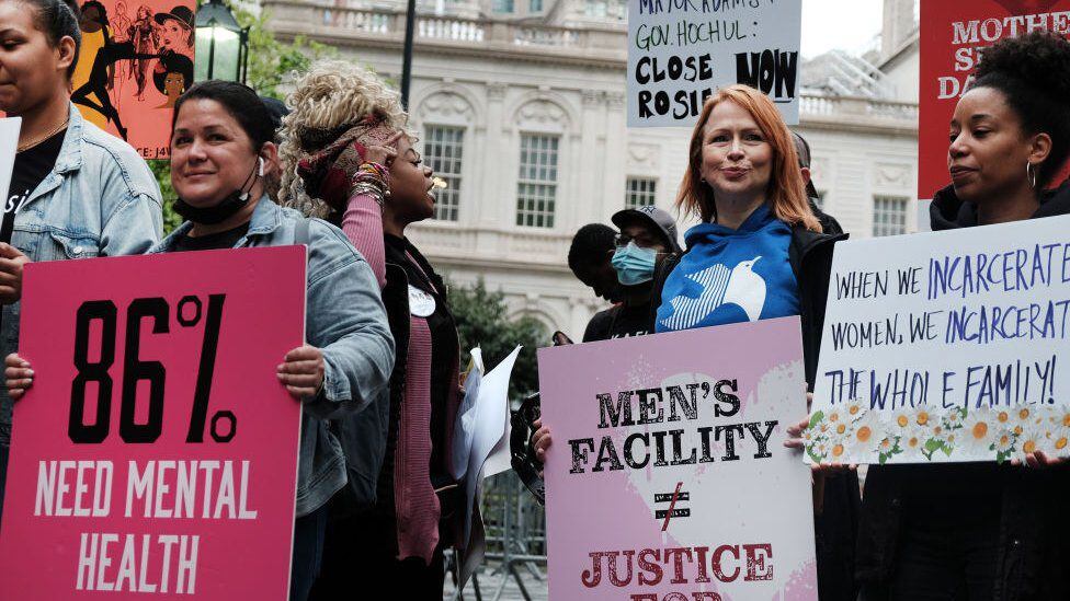Protesters against the women's ward at Rikers Prison in New York.  (Photo: Getty Images)