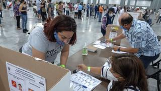 Peruanos de Miami y Los Ángeles votan en las “elecciones más importantes” | FOTOS