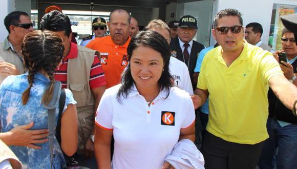 Keiko pide celeridad a JNE para resolver denuncias contra Acuña