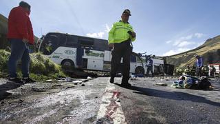 Tragedia en Ecuador: Los pasajeros del bus donde murieron 24 personas eran vecinos