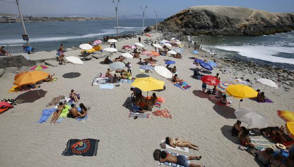 Digesa informó que contará con una aplicación para que las personas puedan identificar las playas saludables. (Foto: El Comercio)