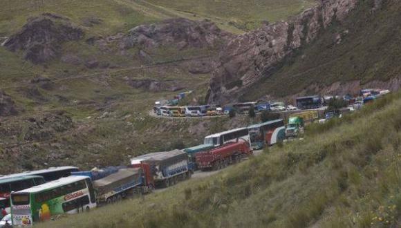 Carretera Central: tránsito paralizado tras choque de camiones