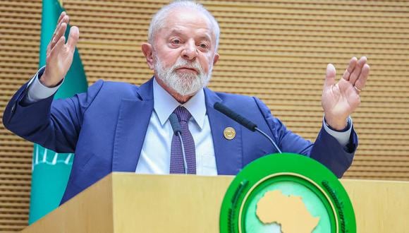 El presidente de Brasil, Luiz Inácio Lula da Silva, hablando durante la ceremonia del 37º período ordinario de sesiones de la Asamblea de la Unión Africana en Addis Abeba el 17 de febrero de 2024. (Foto de Ricardo STUCKERT / Presidencia de Brasil / AFP)