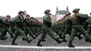 Los más impresionantes desfiles militares en el mundo [FOTOS]