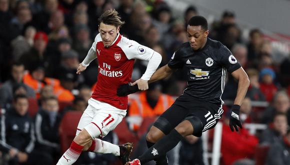 Manchester United vs. Arsenal EN VIVO ONLINE: los 'Diablos Rojos' ganan 2-0 en condición de visitante. Los goles fueron anotados por Antonio Valencia y Jesse Lingard. (Foto: AP)