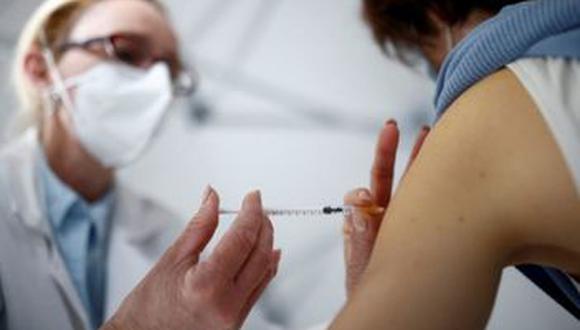 Chile aplicará una cuarta dosis de la vacuna contra el coronavirus desde el 15 de febrero. (Reuters)