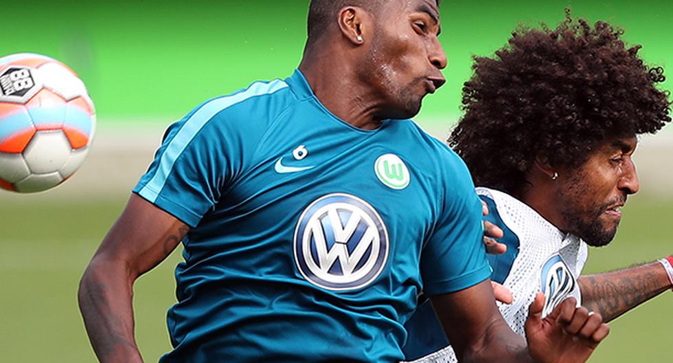 Carlos Ascues regresa al Perú este miércoles luego del partido del Wolfsburgo ante Borussia Moenchengladbach por la fecha 16 de la Bundesliga. (Foto: Getty Images)