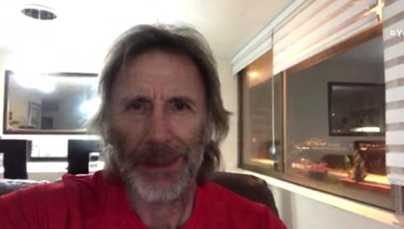 Ricardo Gareca decidió dejar atrás el look de cuarentena. (Captura)