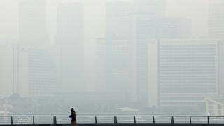 Singapur “desaparece” por altos niveles de contaminación
