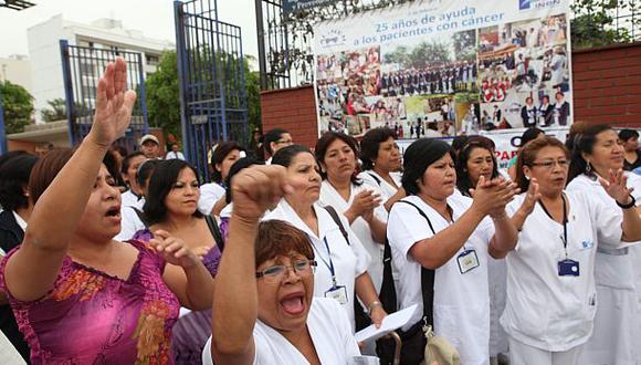 Neoplásicas: enfermeras marchan por “usurpación” de obstetras