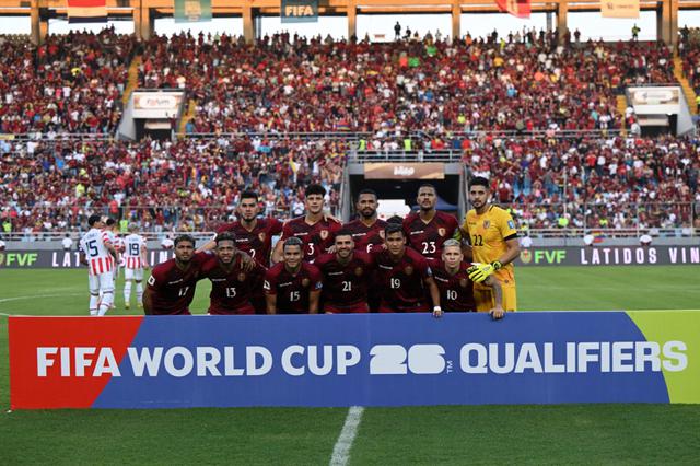 Alineación de la selección venezolana. (Photo by Yuri CORTEZ / AFP)