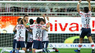 Chivas venció por la mínima al Toluca y es líder de la Liga MX