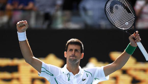 Así celebró Novak Djokovic tras ganar la tercera ronda del Abierto de Australia frente a Yoshihito Nishioka EFE/EPA/LUKAS COCH