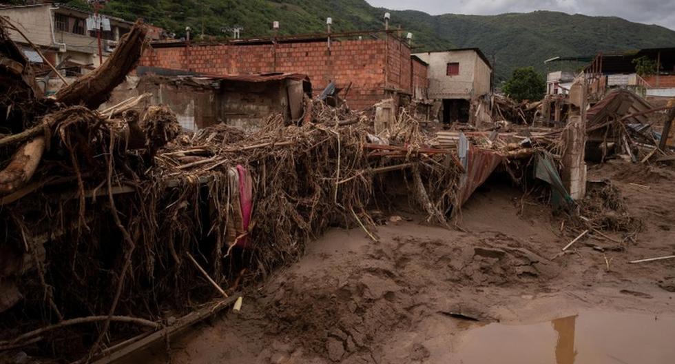 Hasta este lunes, 35 personas fueron reportadas como muertas en el deslave en Las Tejerías, Venezuela. (EPA).