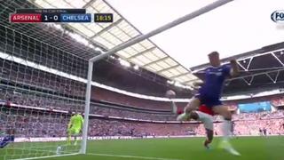 Para verlo una y otra vez: Gary Cahill evitó gol en la línea con sensacional taco