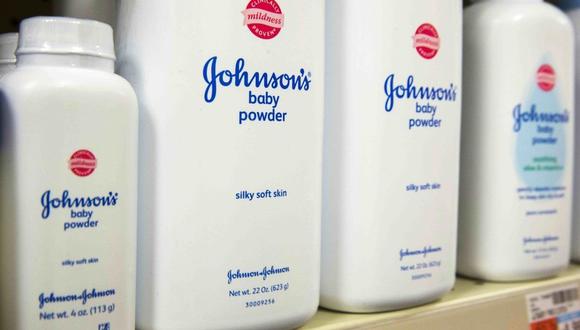 El caso es parte de una reciente ola de juicios por acusaciones de que la compañía vendió talco en sus emblemáticos envases blancos de Johnson’s Baby Powder sabiendo que estaba contaminado con asbesto y no advirtió a los consumidores para proteger la marca.