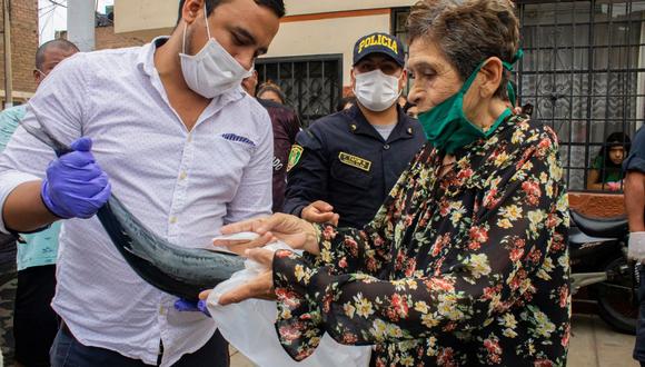 "Hoy por la mañana hemos continuado llevando alegría a muchas familias, todo se llevó acabo de manera ordenada y responsable”, escribió el congresista Paul García en su post en Facebook.