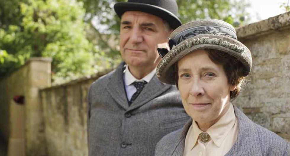 Jim Carter es el seño Carter y Phyllis Logan es la señora Hughes en 'Downton Abbey' (Foto: Carnival Film & Television)