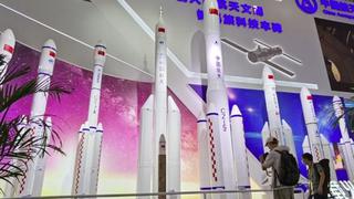 China anuncia construcción de un cohete para sus misiones espaciales para competir con la NASA