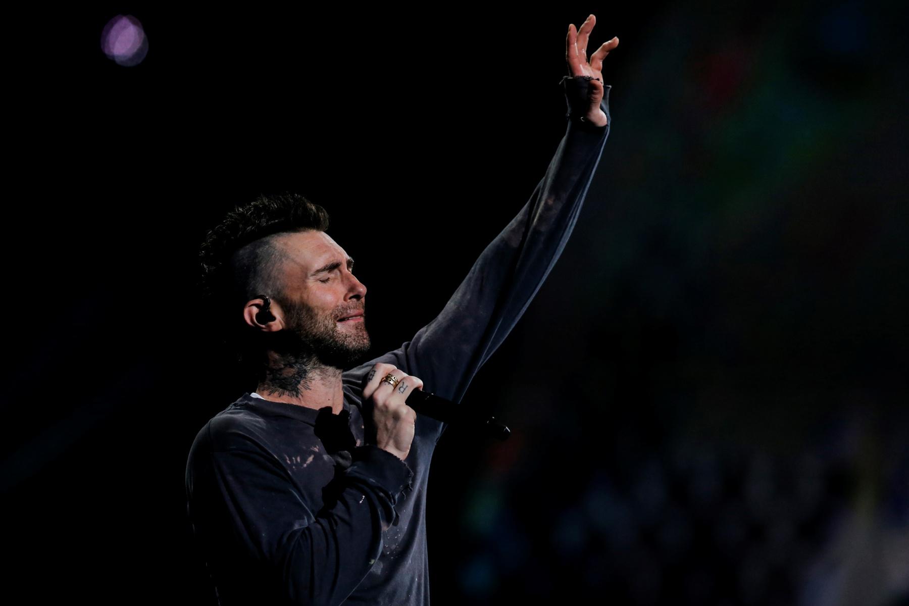 La banda estadounidense Maroon 5 fue criticada por una supuesta "falta de entrega" en el Festival Viña del Mar 2020. Foto: AFP.