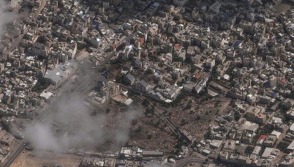 Esta imagen satelital proporcionada por Maxar Technologies el 18 de octubre de 2023 muestra una descripción general del hospital al-Ahli en la ciudad de Gaza después de una explosión mortal. (Foto: Tecnologías Maxar vía AP)