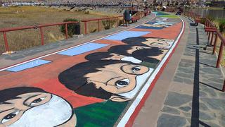 Puno: artistas produjeron ‘La pintura más larga del mundo’ en malecón ecoturístico por el Bicentenario 