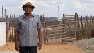 La historia de un agricultor brasileño que dejó el negocio familiar de producir algodón para vender viento