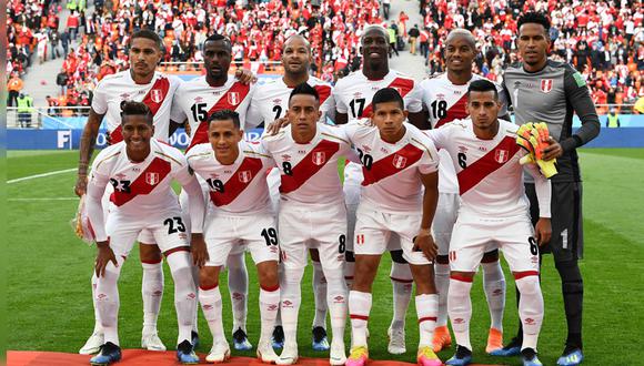 La selección peruana, los 11 jugadores antes del duelo contra Francia. (Foto: Reuters)