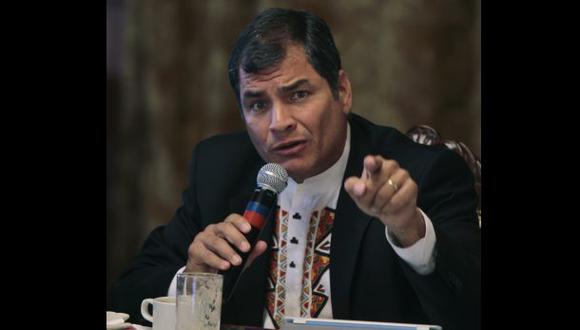 Rafael Correa habla de caerle a patadas a un periodista