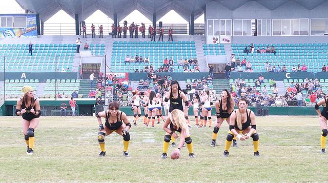 El fútbol americano también lo juegan las chicas y en bikini - 9