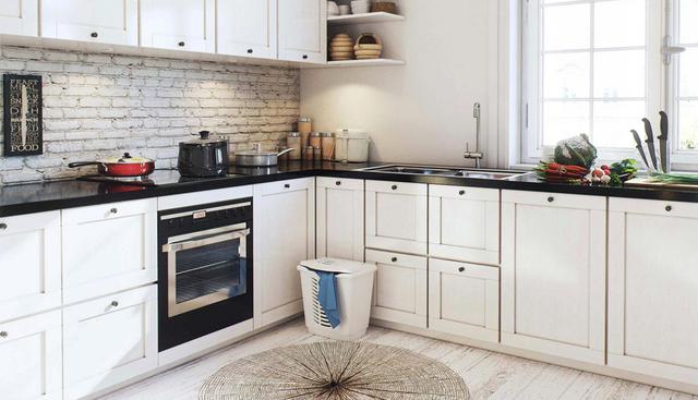 Puedes darle un toque rústico a la cocina enchapando los ladrillos entre los reposteros altos y bajos. (Foto: Image Box Studio)