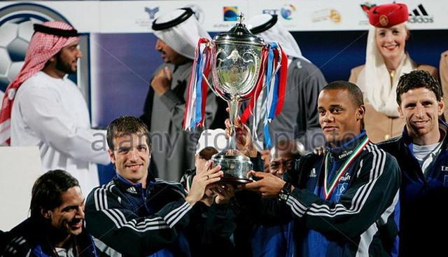 * Paolo Guerrero alcanzó la Copa Emirates (2008) con el Hamburgo. (Foto: AFP)