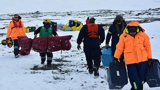 Rompehielos argentino rescata a científicos de EE.UU. varados en Antártida