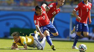Brasil vs. Chile: Neymar asustó a brasileños tras sufrir golpe