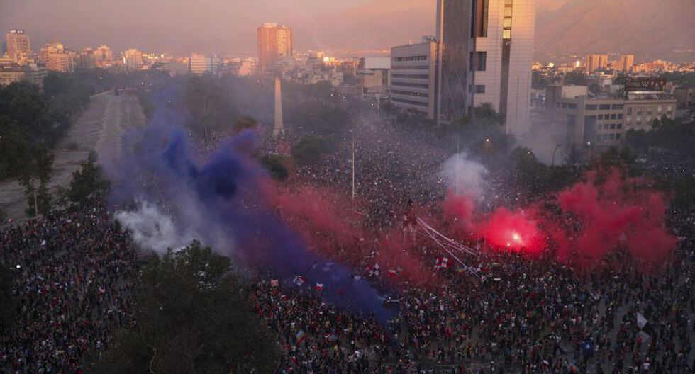 Protestas En Chile En Vivo Manifiesto No Se Mueven De La Plaza