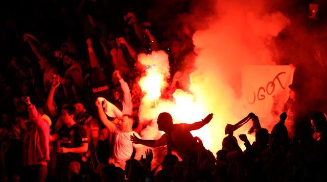 Hinchas de Galatasaray desatan clima de ‘infierno’ ante Arsenal - 9