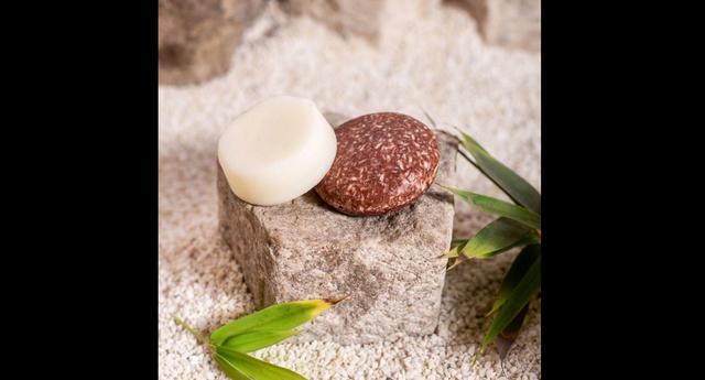 Otra opción ideal para tu amiga que se preocupa por el medio ambiente, es un acondicionador o shampoo en barra ecológico y vegano. La marca Faria es una buena opción. (Foto: @faria_peru)