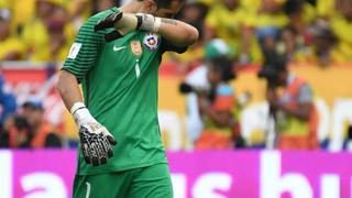 Claudio Bravo descartado para debut de Chile en la Copa Confederaciones 2017
