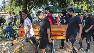 El emotivo funeral del malabarista callejero que murió por disparos de carabineros en Chile | FOTOS