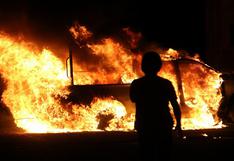 Presuntos estudiantes de Ayotzinapa queman dos patrullas de la Guardia Nacional en el sur de México