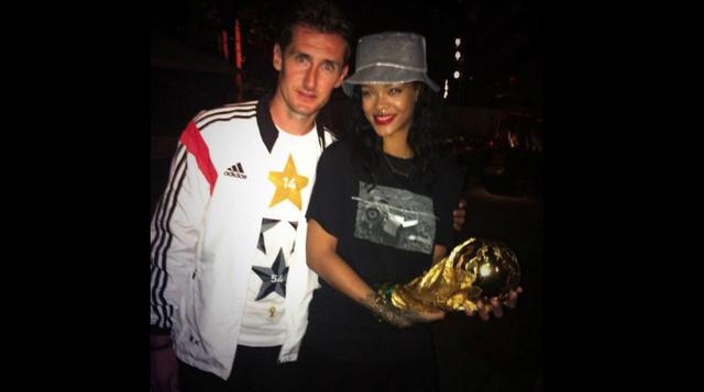 Rihanna festejó con jugadores alemanes el título del Mundial  - 1