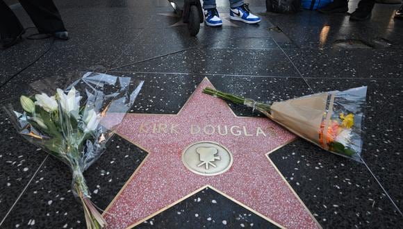 Museo del cine de Los Ángeles rendirá homenaje al fallecido Kirk Douglas. (Foto: AFP)