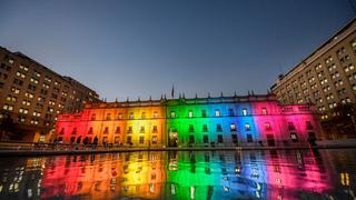 Chile iluminó Palacio de La Moneda por el Díacontra la Homofobia [FOTOS]