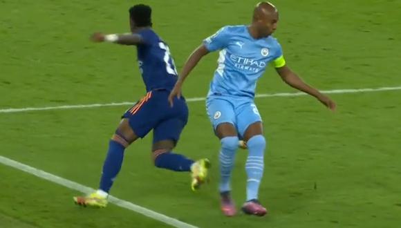 Vinícius Júnior se lució con una jugada ante Manchester City. Foto: Captura de pantalla de ESPN.