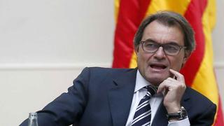 Cataluña: tribunal investigará a Mas por consulta separatista